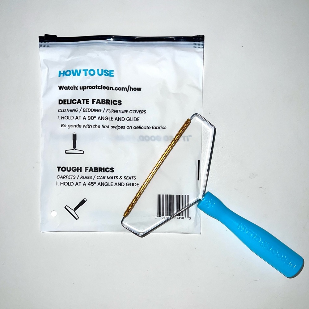 Uproot Clean Pet Hair & Lint Remover New in Zip Pouch.